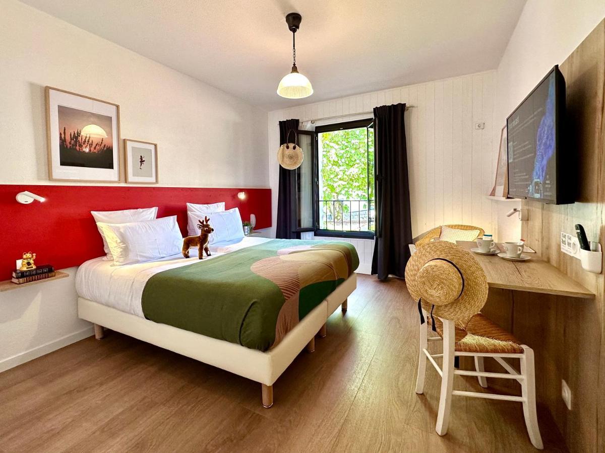 Hotel Le Provence - Restaurant Le Styx La Palud-sur-Verdon Buitenkant foto